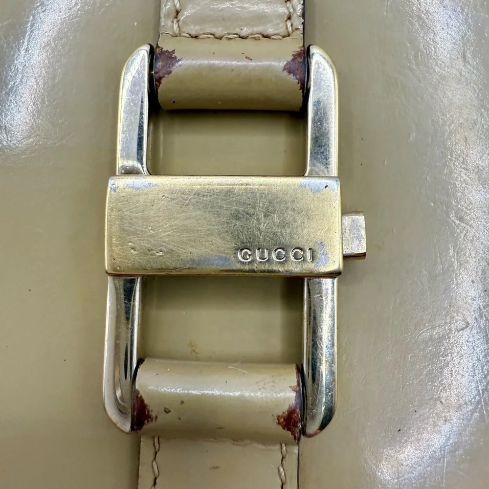 Gucci Beige‎ Leather Unisex Wallet with Gold Enamel Lock